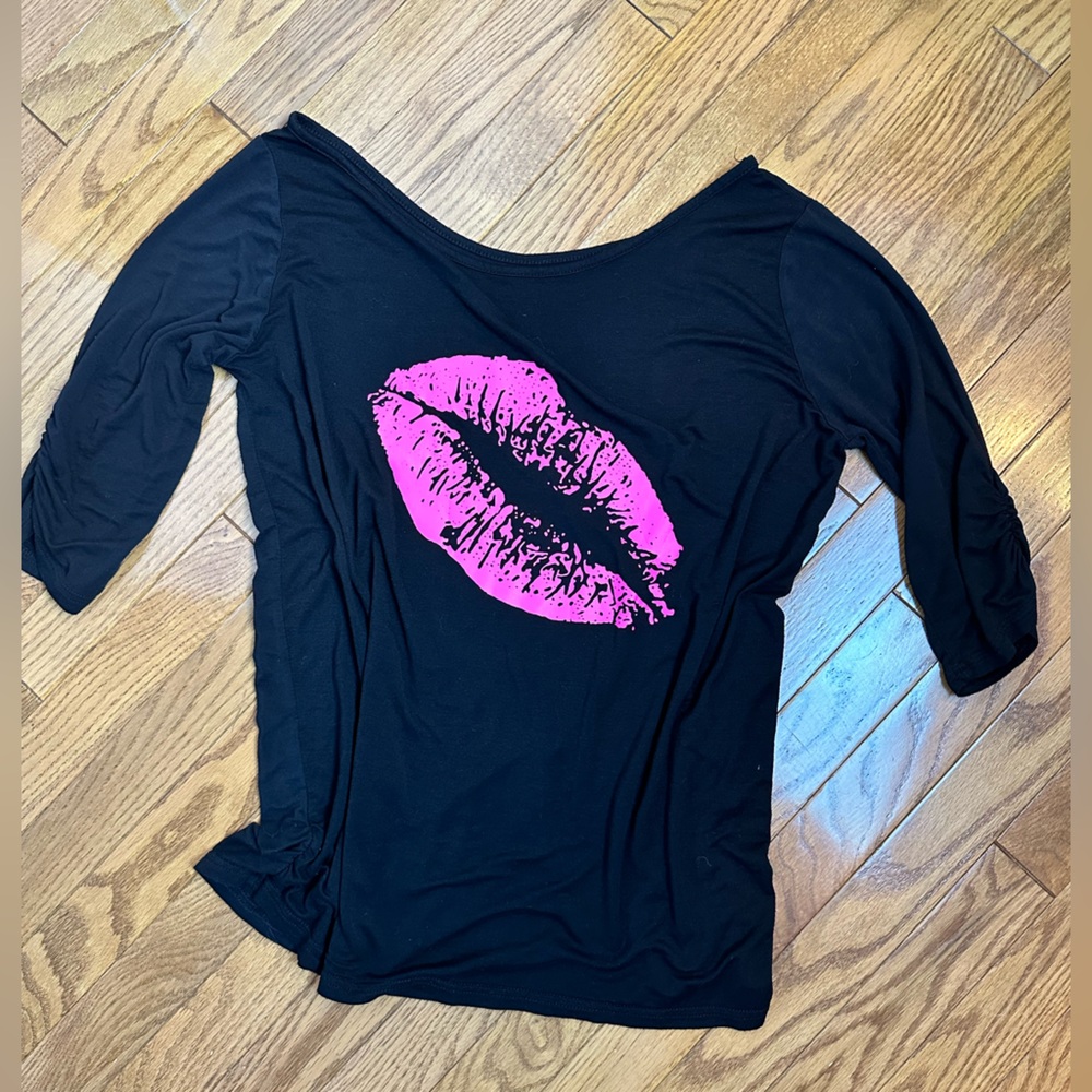 Black Tee with Pink Lips and 3/4 Sleeves
